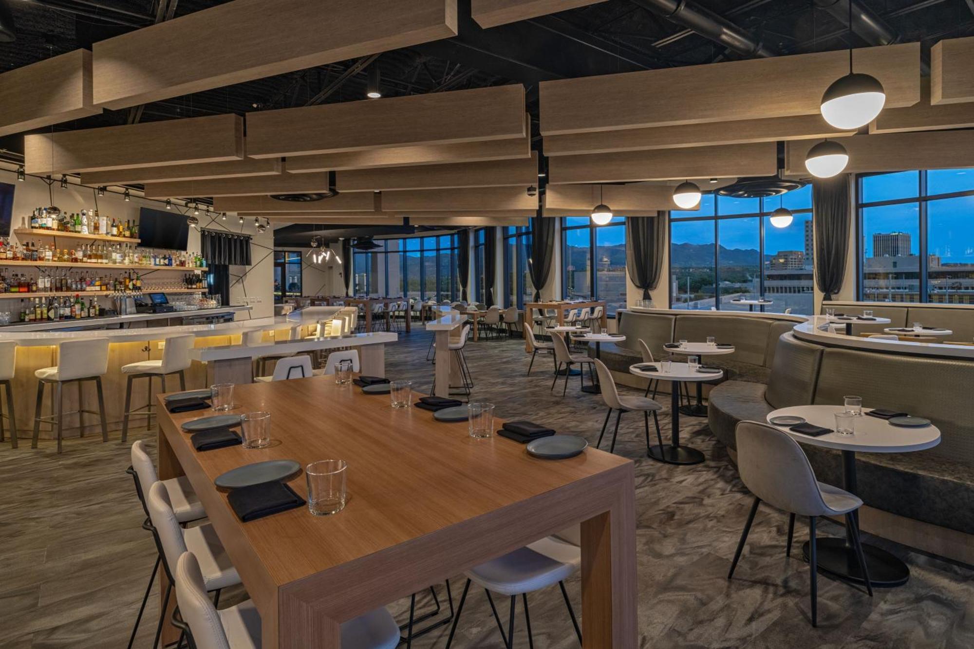 Отель Element Colorado Springs Downtown Экстерьер фото